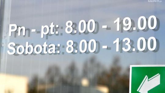 10 i 11 listopada: praca urzędów i komunikacja