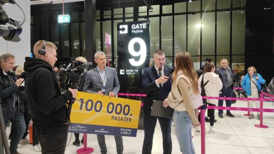 100-tysięczny pasażer obsłużony na radomskim lotnisku!