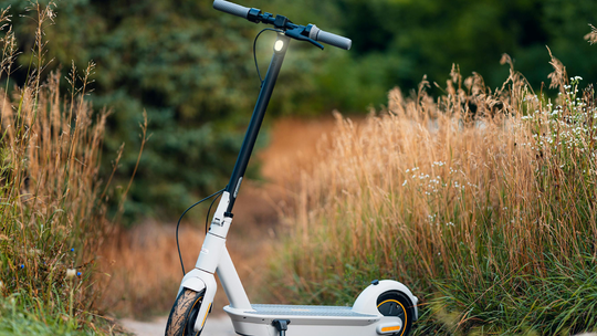 12-latek ranny na hulajnodze elektrycznej w Skaryszewie 12-latek ranny na hulajnodze elektrycznej w Skaryszewie