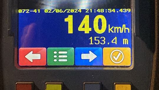 140 km/h w zabudowanym