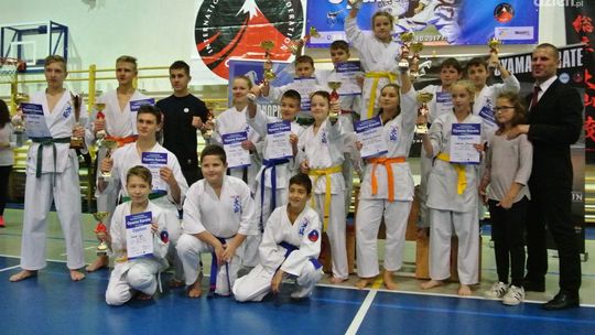 15 medali radomskich karateków!