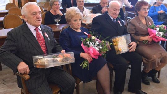 16 par z medalami za długoletnie pożycie małżeńskie
