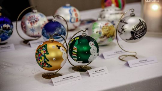 16 tys. zł z licytacji bombek