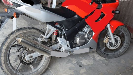 17-latek uciekał przed policją, bo nie miał prawa jazdy 