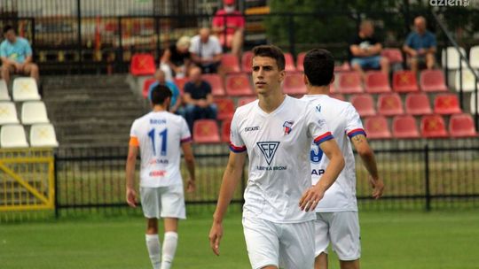 18-letni Damian Machajek z dwuletnim kontraktem w Broni