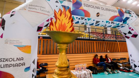 Szkolna Olimpiada w hali MOSiR - sport, zabawa i edukacja w olimpijskim duchu