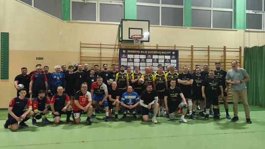 Ruszyła trzecia edycja Amatorskiej Ligi Akademii Piłki Siatkowej w Radomiu