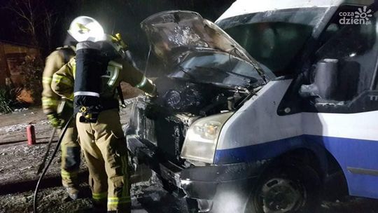 26-latek polał auto benzyną i je podpalił