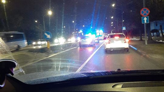 26-latek w BMW potrącił na pasach