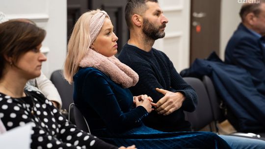 „28 pism, 4 teczki dokumentacji”. Mieszkańcy przeciwko masztom