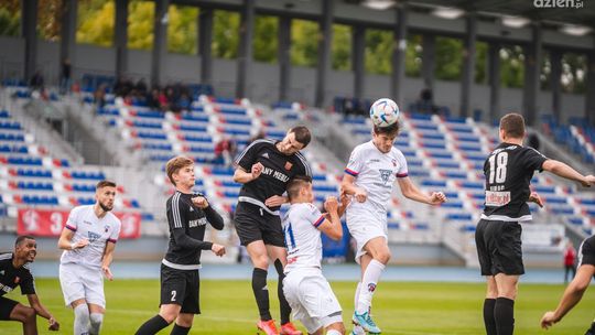 3. liga - Broń Radom wypaliła czterokrotnie i rozgromiła beniaminka z Elbląga