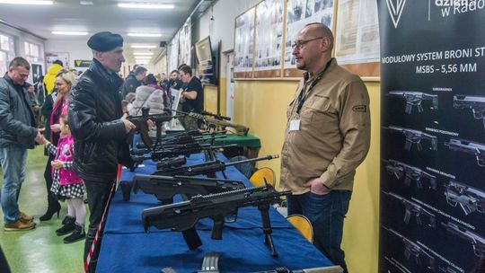 3 tys. osób na III Wystawie Broni Palnej