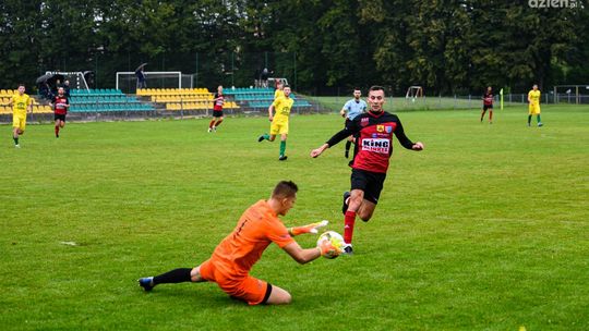 4. liga - Dwa karne i dwa gole. Oskar Przysucha odrobił zaległości