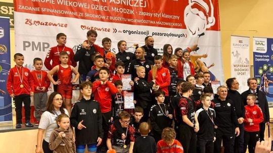 43 medale zapaśników Olimpijczyka Radom 