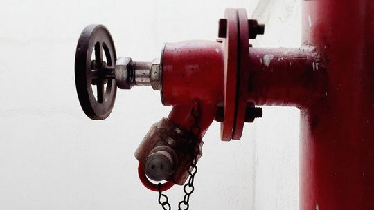 5 kluczowych elementów, które musisz znać o ochronie przeciwpożarowej w twoim biurze