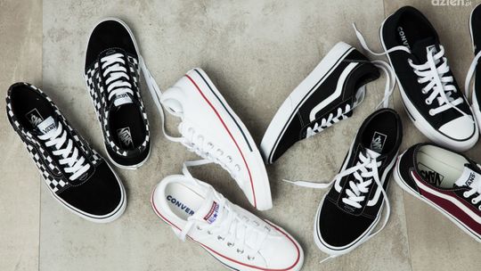 5 najmodniejszych modeli trampek na lato – wybierz coś dla siebie!