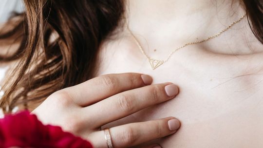 5 sekretów udanych prezentów ze złotym łańcuszkiem w roli głównej