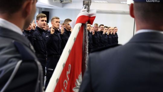 73 nowych policjantów złożyło ślubowanie