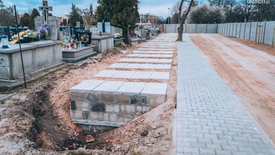 A jednak 100 nowych grobów na Limanowskiego