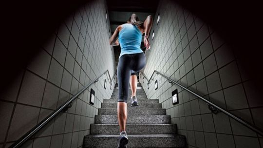 ABC ćwiczeń na schodach. Naprawdę warto!