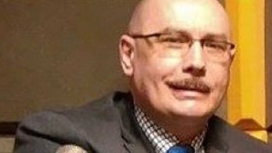 Adam Pałgan w studiu lokalnym Radia Rekord