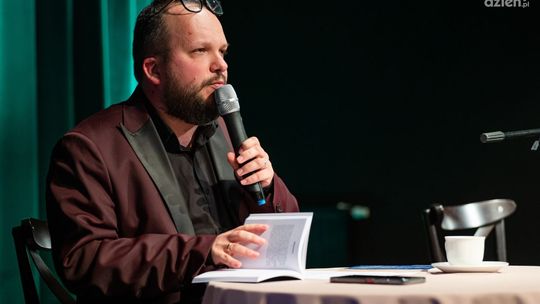 Adrian Szary świętuje 25-lecie pracy literackiej