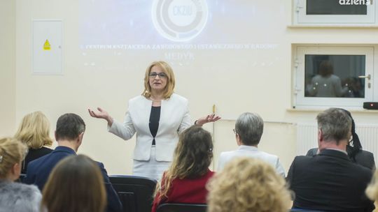 Agnieszka Stolarczyk, Magdalena Smolarska, Elżbieta Małek i Dorota Nowak - Rozmowa w studiu lokalnym Radia Rekord