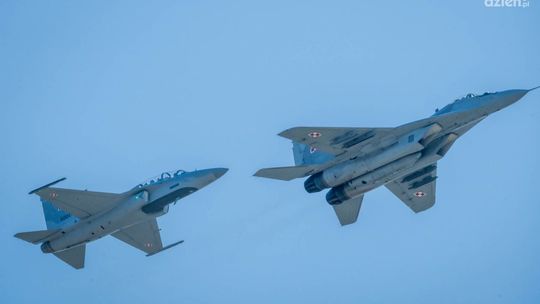 Air Show 2023. Defilada samolotów (wideo)