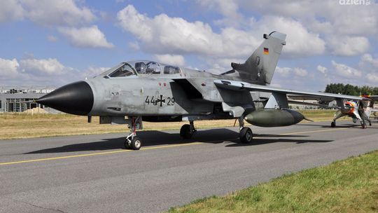 AIR SHOW: Złóż swój samolot