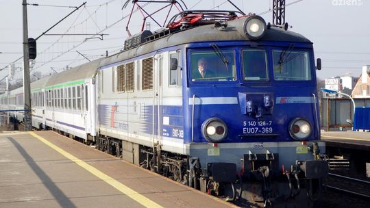 Aktualizacja. Pociąg uderzył w samochód. Opóźnienia