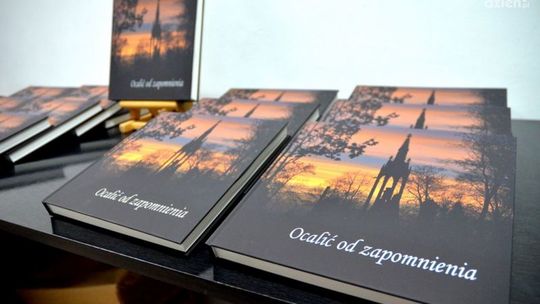 Album na 200 - lecie cmentarza przy ulicy Limanowskiego