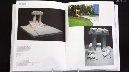 Album "Pomnik smoleński" wydany