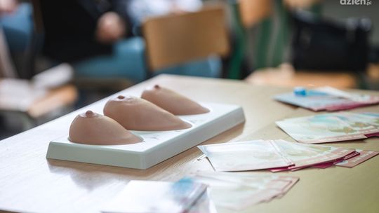 Amazonki po raz drugi z akcją edukacyjną „Badamy nie tylko mamy"