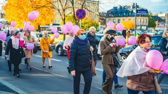 Amazonki przeszły ulicami miasta. Zachęcały do badań