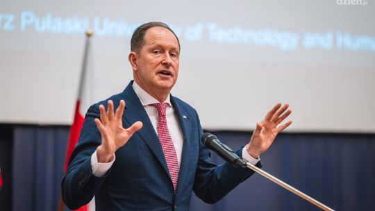 Ambasador USA: Polska jest supermocarstwem w pomocy humanitarnej