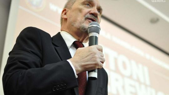 Antoni Macierewicz w Radomiu o katastrofie smoleńskiej