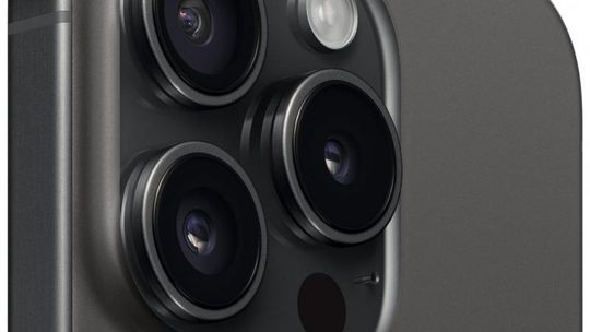 Apple iPhone 15 porównanie z iPhone 14