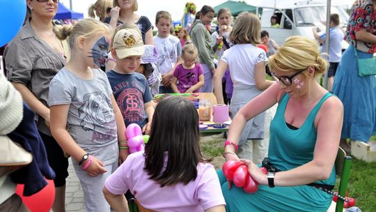 Atrakcje dla dzieci - przedstawienie i festyn