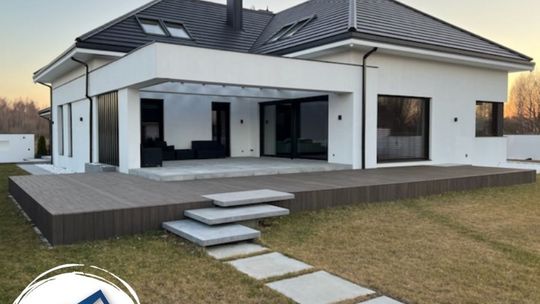 BAiKA – dachy, okna, elewacje! Prezentuje… bajkową realizację w iście gwiazdorskiej obsadzie!