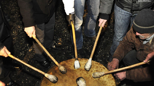 Barabaniarze potrąceni. Są ranni