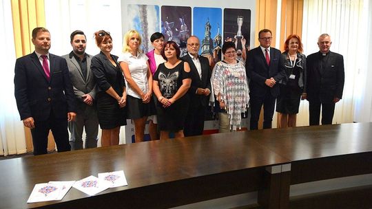 Będą pomagać niepełnosprawnym