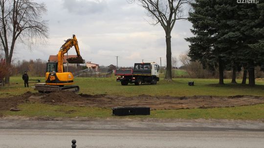 Będzie nowe otoczenie wokół Urzędu Gminy w Starej Błotnicy