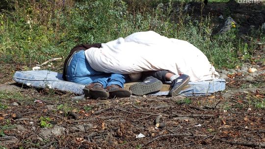 Bezdomni. Co z nimi na zimę?