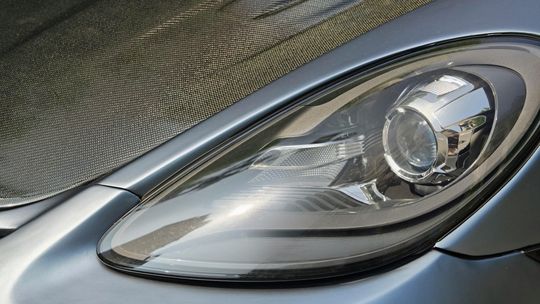 Bezpłatna kontrola świateł samochodowych. Radomskie stacje zaangażowały się w kampanię „Twoje światła – Nasze bezpieczeństwo”