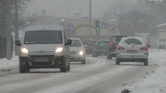 Białe jezdnie i chodniki