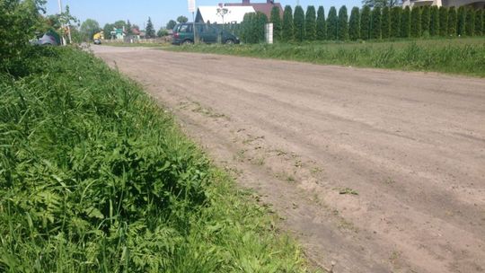 Białobrzegi. Przebudowa drogi Szczyty - Leopoldów