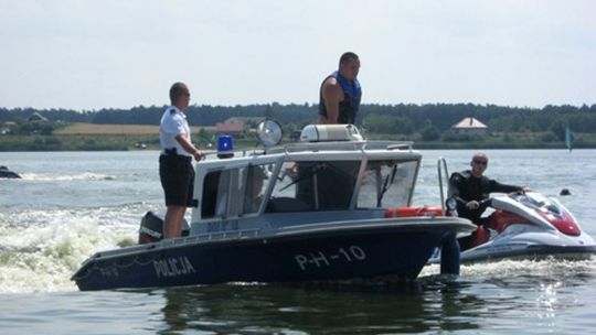 BIAŁOBRZEGI. Staruszka wpadła do stawu.