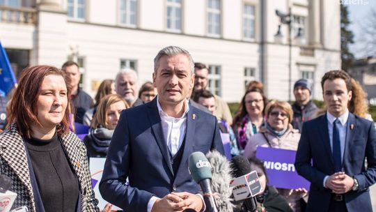 Biedroń: 10 jaskółek może uczynić wiosnę