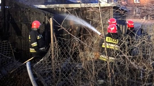 BIERWCE: Spłonęła drewniana szopa