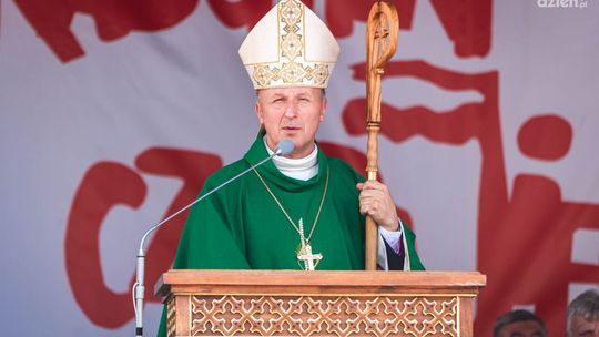Biskup radomski modlił się w intencji bohaterów Czerwca '76 Biskup radomski modlił się w intencji bohaterów Czerwca '76